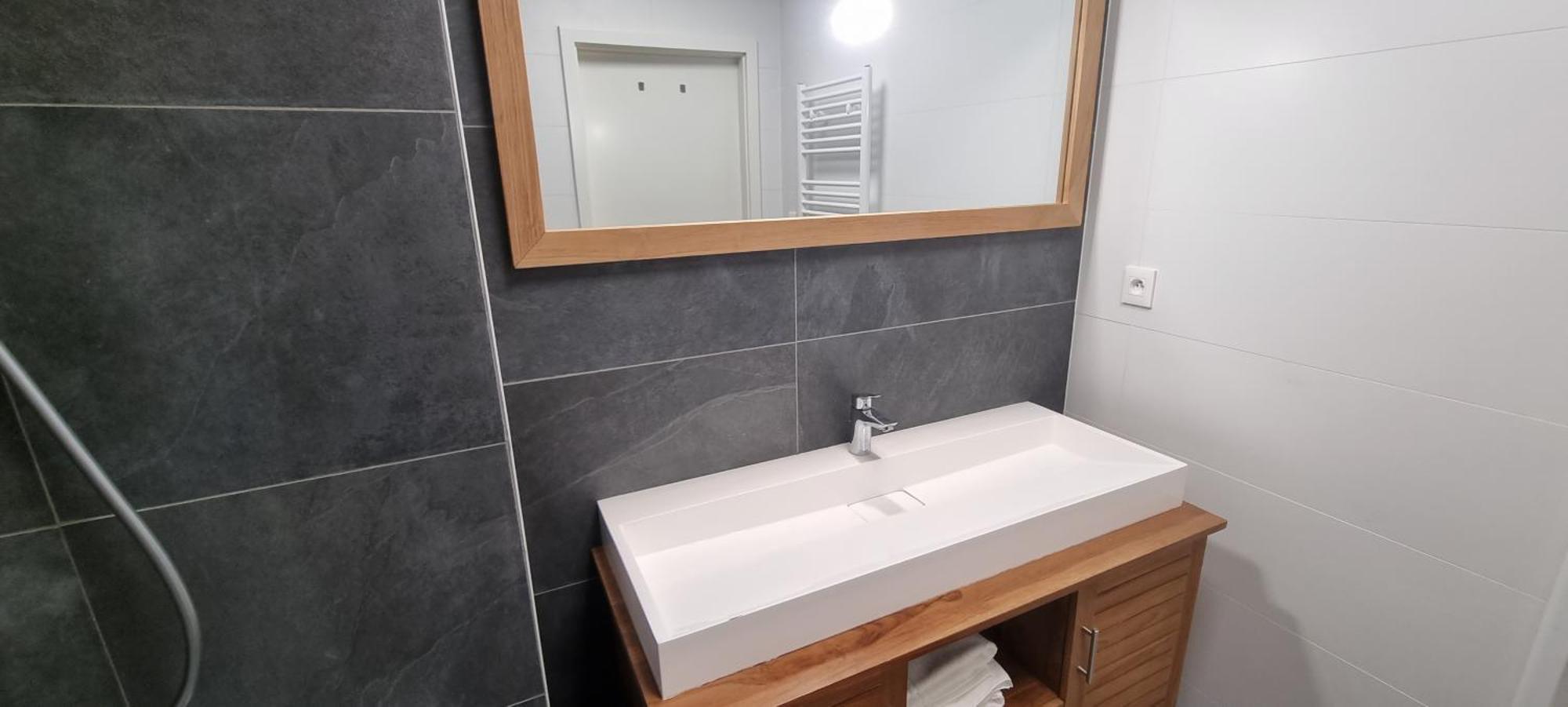 Bel Appartement Contemporain Avec Terrasse Climatisation Et Parking Payant En Option Straatsburg Buitenkant foto